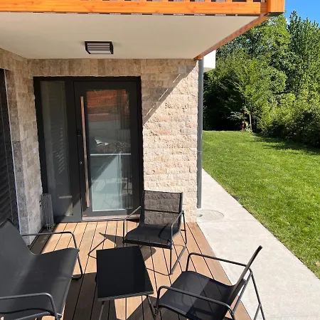 Petra - Family For 4 At