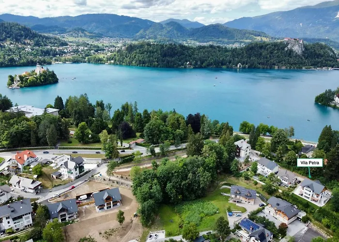 Petra - Family For 4 At ブレッド